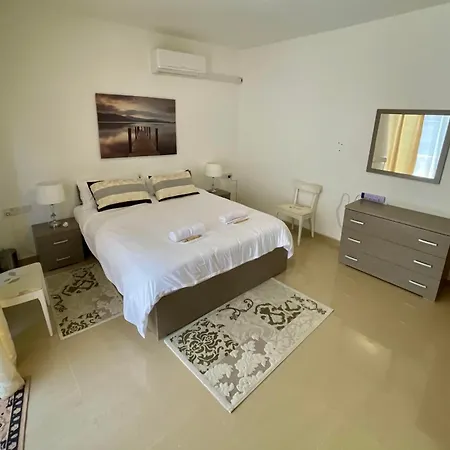 Apartment Modern Seaview