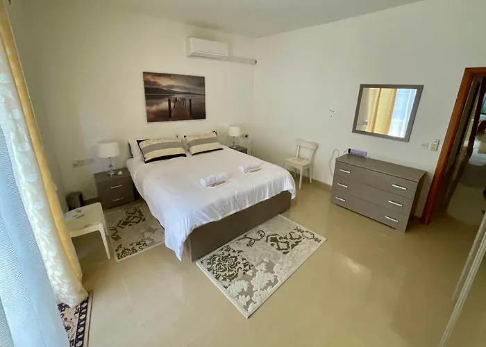 Apartment Modern Seaview