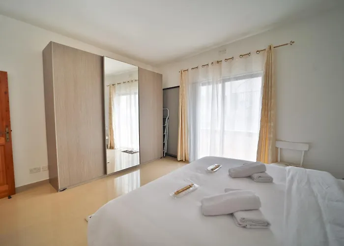 Modern Seaview Apartment