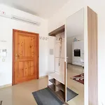 Modern Seaview Apartment *