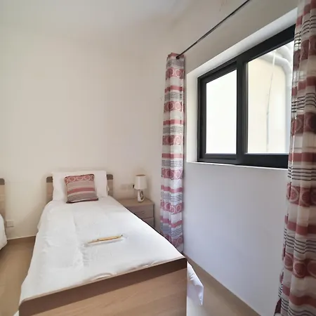 Modern Seaview Apartament *