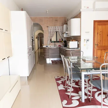 דירה Modern Seaview